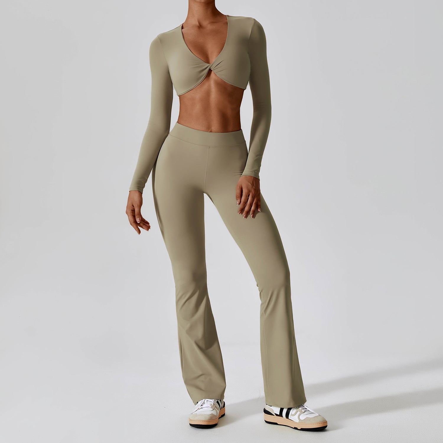 Rihanna Set